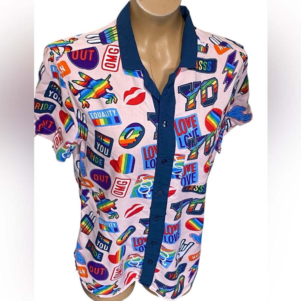 Trinity Collective Shirt Mens Small Pink Button Up Camp Pride Love Peace Rainbow